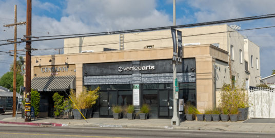 1702 Lincoln Blvd