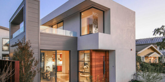 521 Vernon